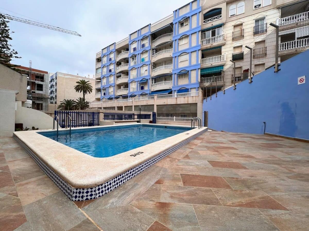 Welcoming Seafront Apartment Tv15 Torrevieja Kültér fotó